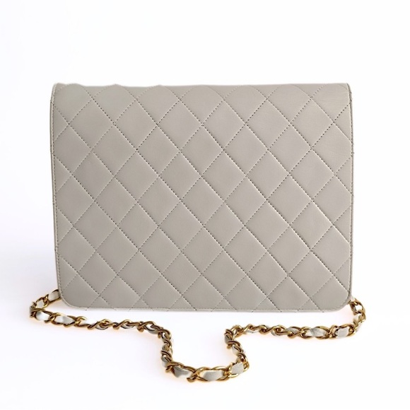 Authentic Vintage Chanel Matelasse lambskin Half Flap Bag - Picture 3 of 8